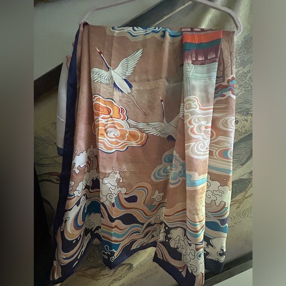 Vintage 100% Silk Japanese Asian Theme Scarf Wrap EUC - Picture 1 of 7